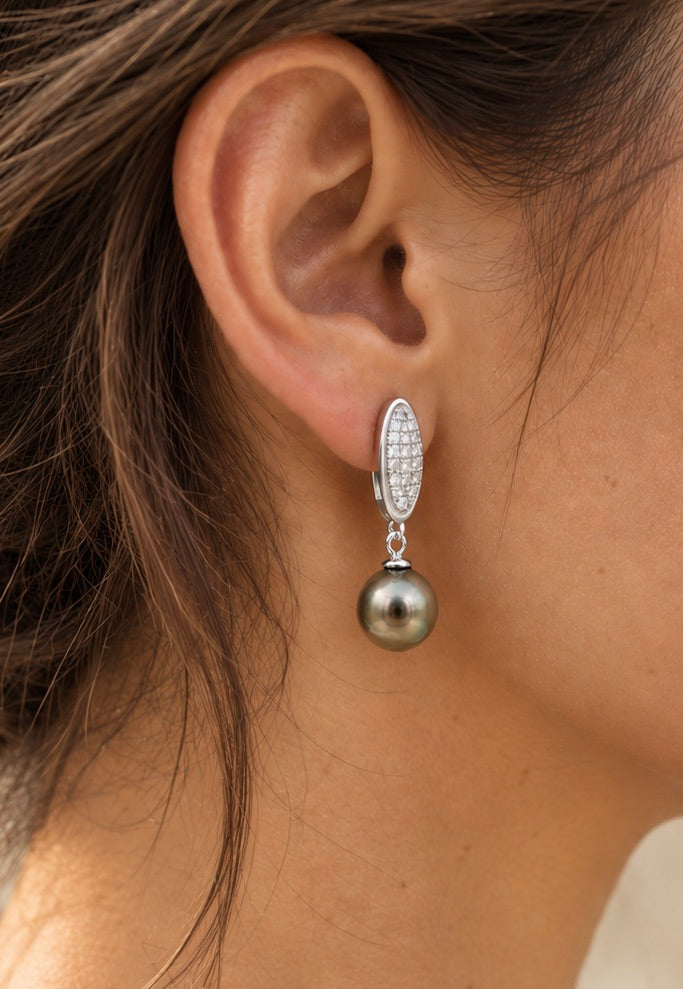 Mohu Tani perles de Tahiti de 9.2mm montées en boucles d'oreilles