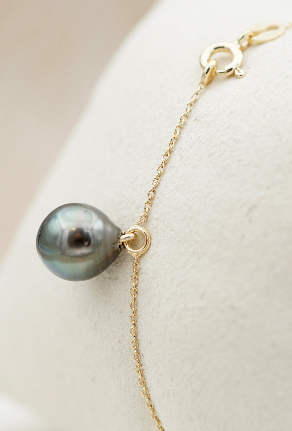 Collection Matari perle cerclée de 9.4mm