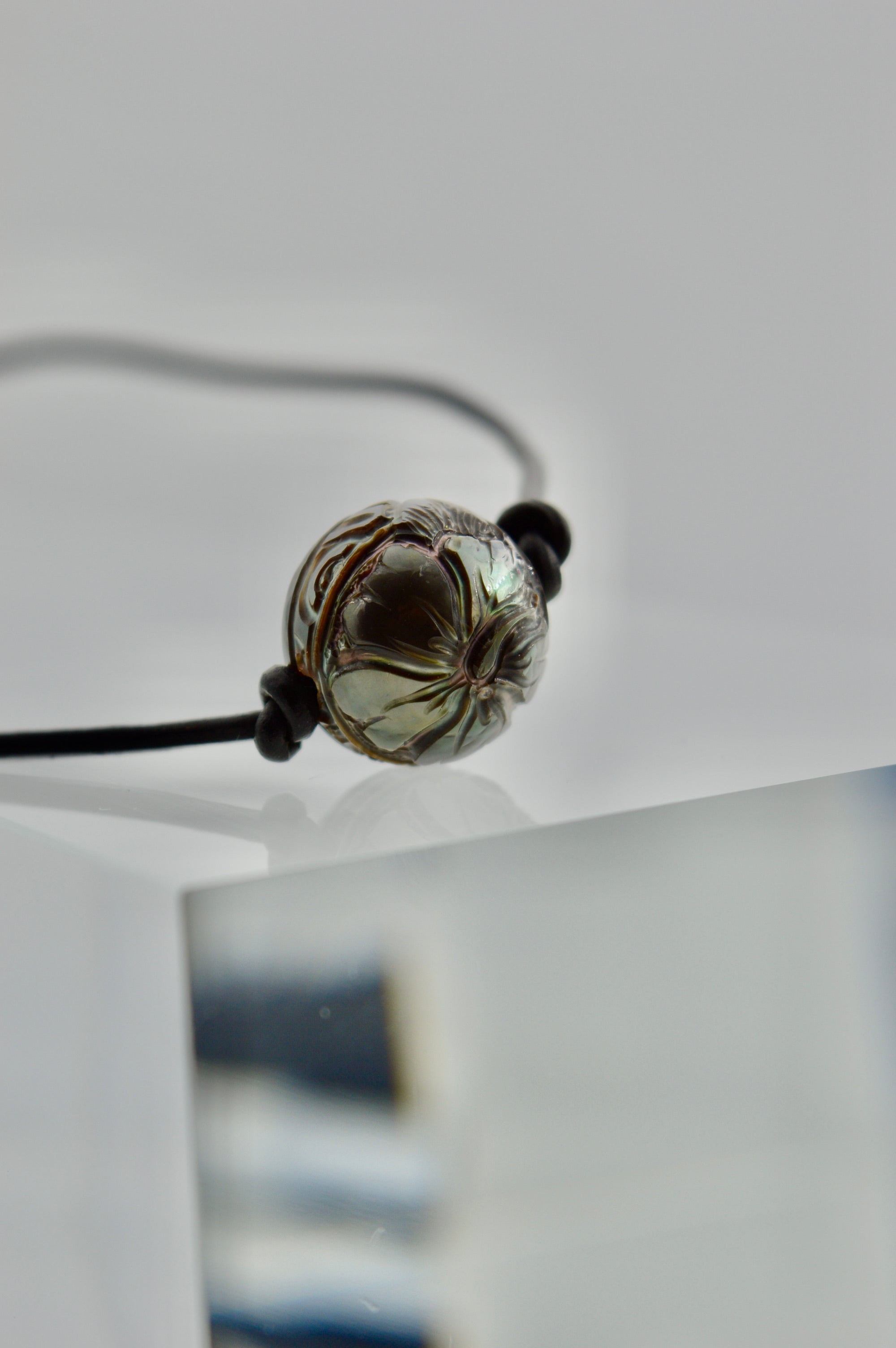 Collection Tane perle gravée de 15.6mm