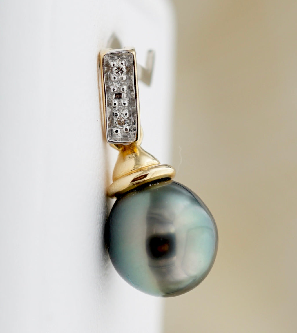 Collection Mahana perle semi ronde de 9.1mm sur Or 18k