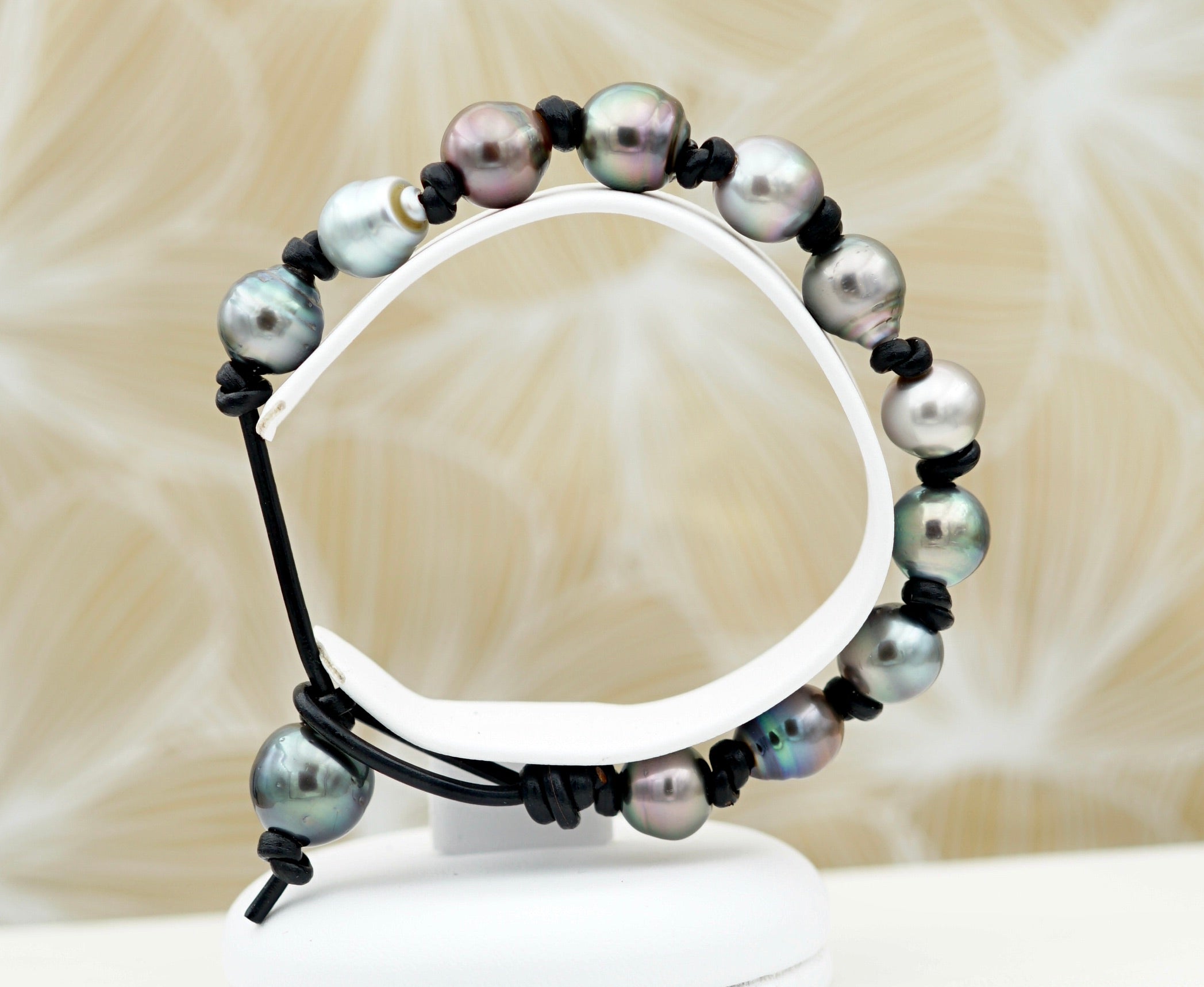 Collection Motu 12 perles multicolores sur cuir