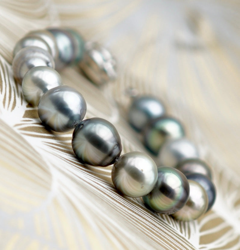 Collection Tuamotu 16 perles multicolores
