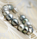 Collection Tuamotu 16 perles multicolores
