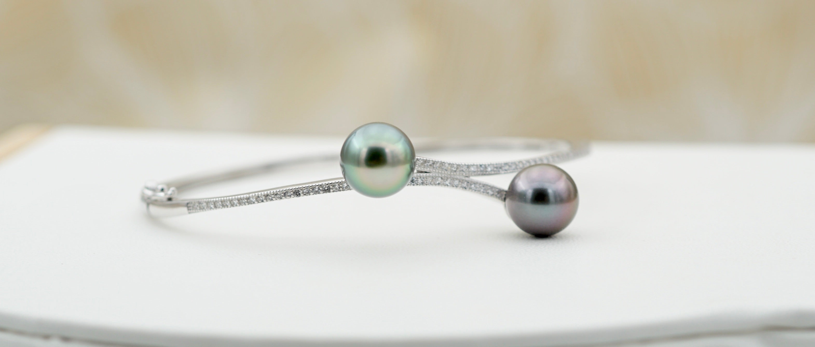 Collection Tevahine perles ronde de 9.7mm