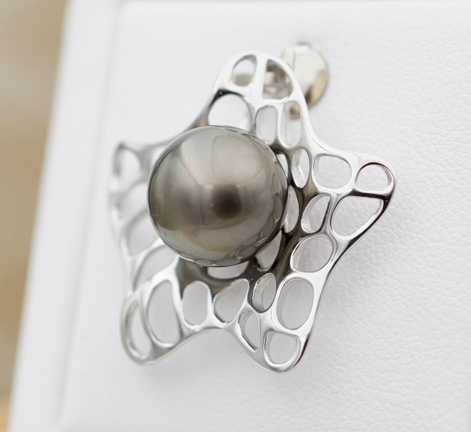 Collection Pao perle de 11mm sur pendentif en argent