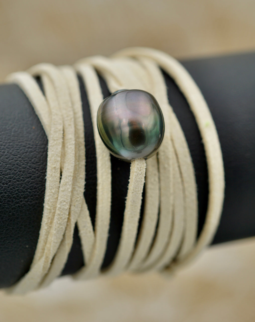 Collection Uru perle baroque de 12.8mm