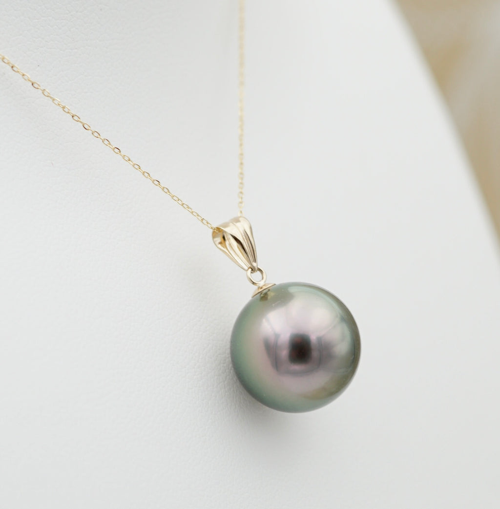 Collection Tahiti Nui perle AAA de 13.7mm sur Or