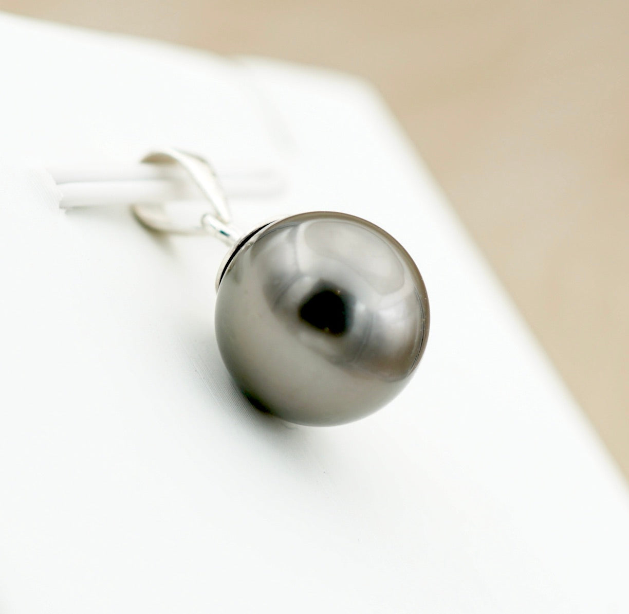 Collection Mataiva perle ronde de 10.9mm