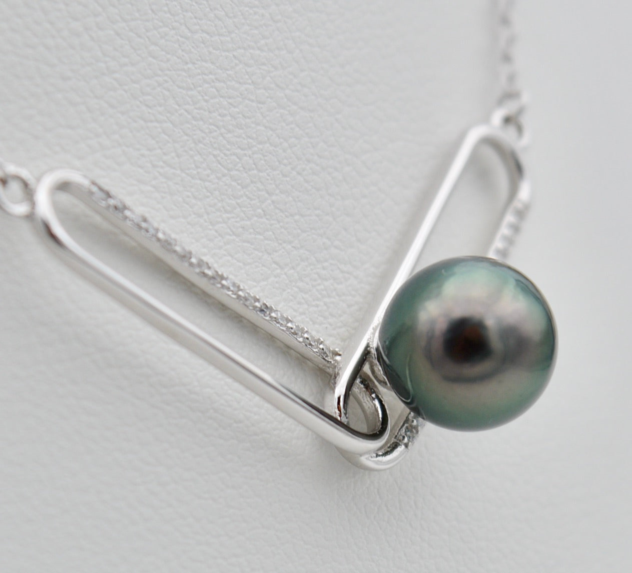 Collection Uru splendide perle montée sur argent 925mm