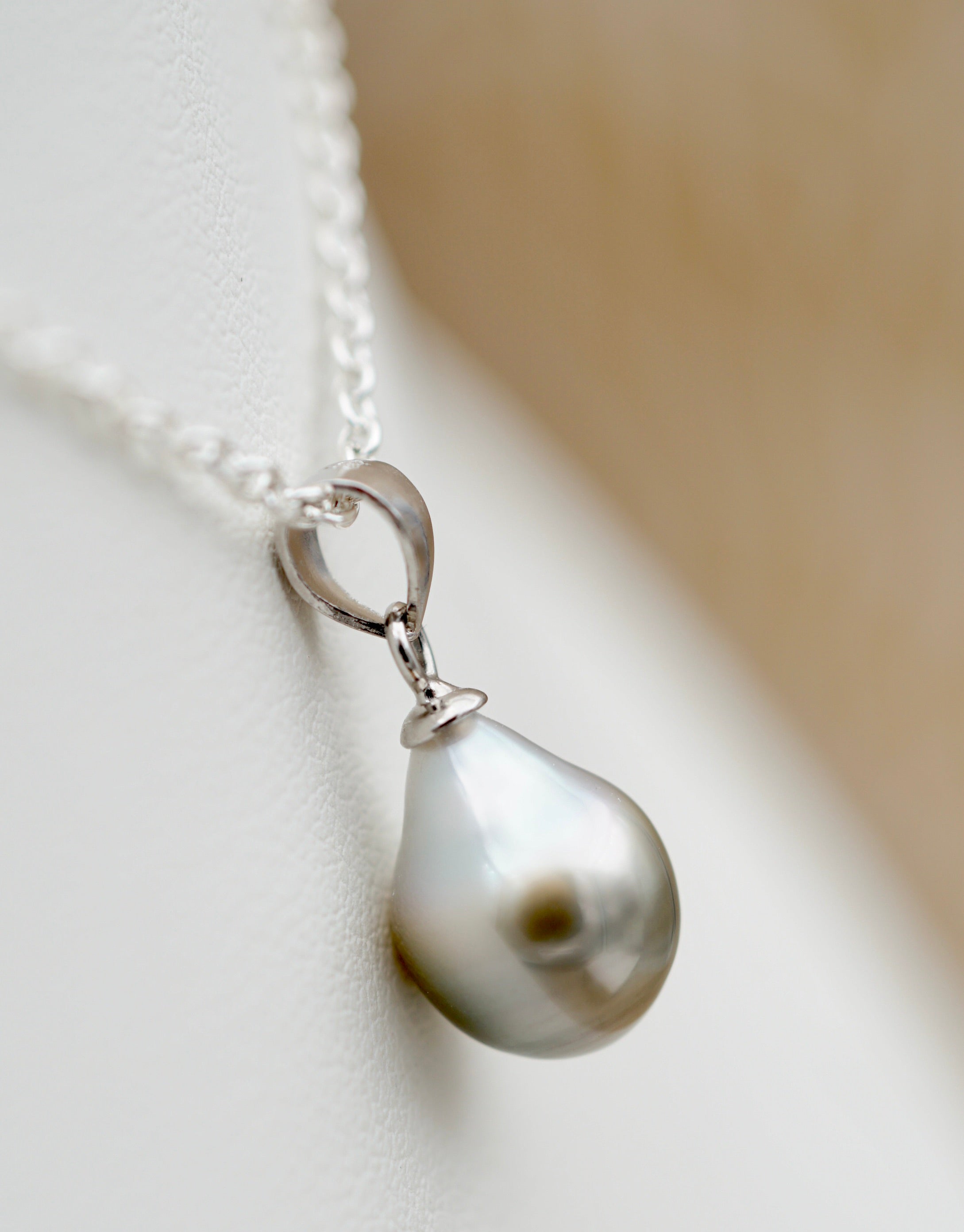 Mangareva belle perle baroque silver de 8.7mm