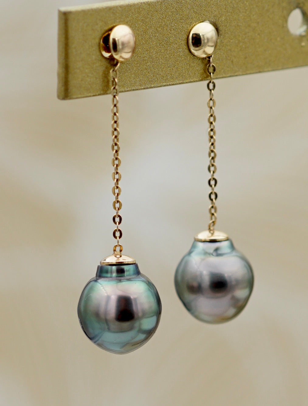 Collection Tuahine perles cerclées de 8.9mm sur Or 9k