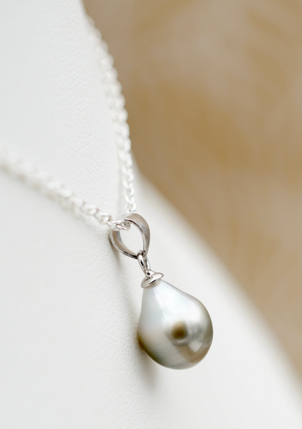 Mangareva belle perle baroque silver de 8.7mm