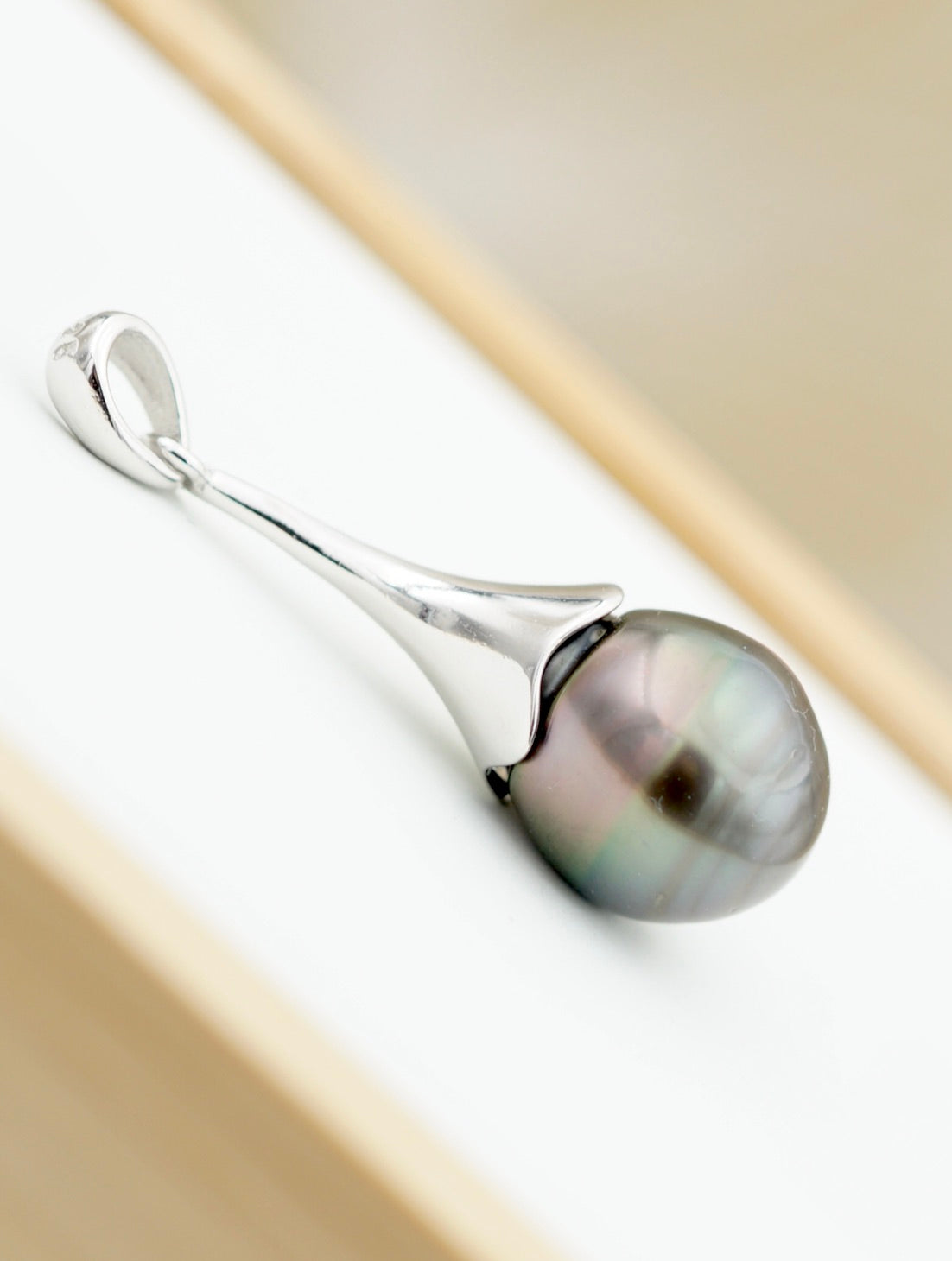 Collection Tikehau perle de 10.5mm