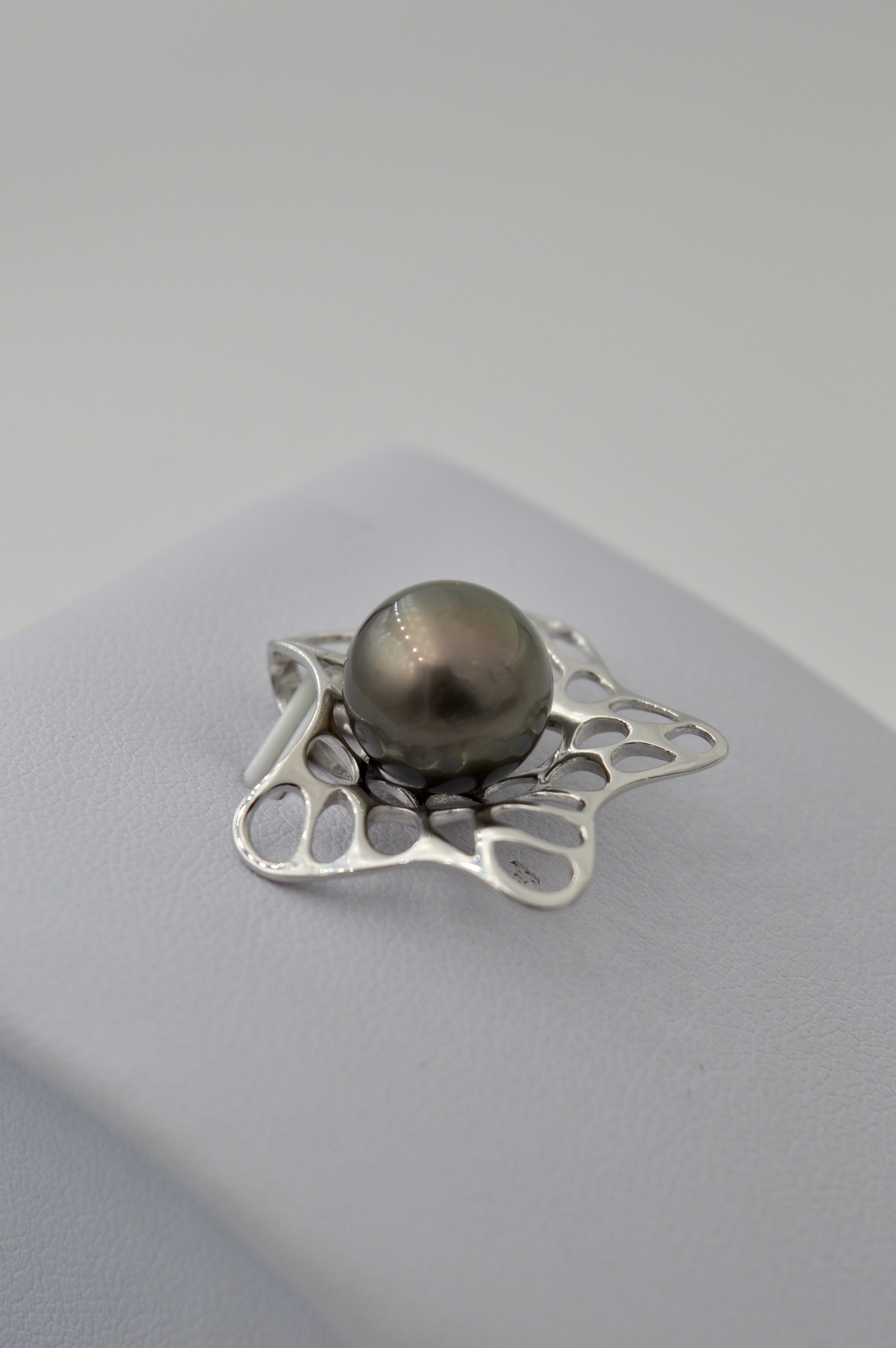 Collection Pao perle de 11mm sur pendentif en argent