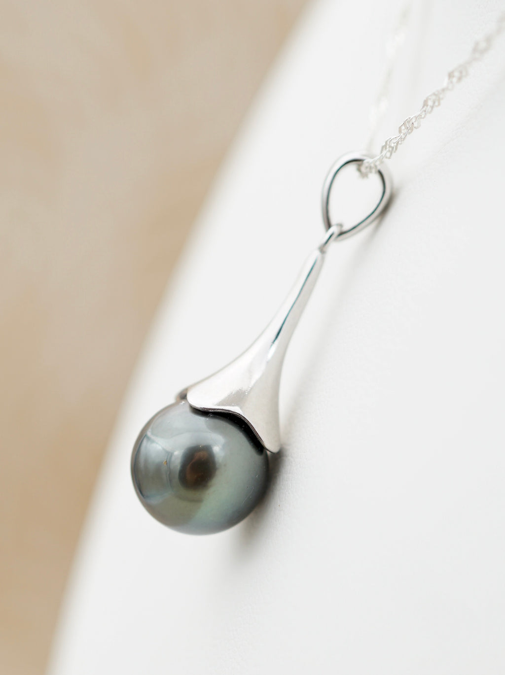 Collection Anavai perle ronde de 9.9mm