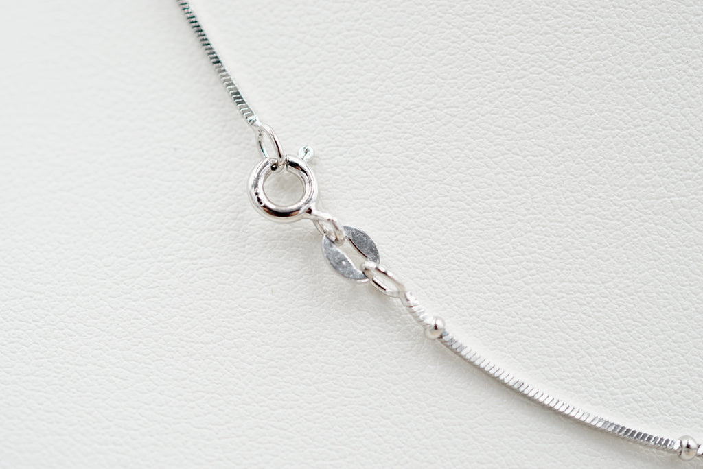 Chaîne perlé maille serpentine carré 0.8mm - Argent 925 rhodié de 40cm