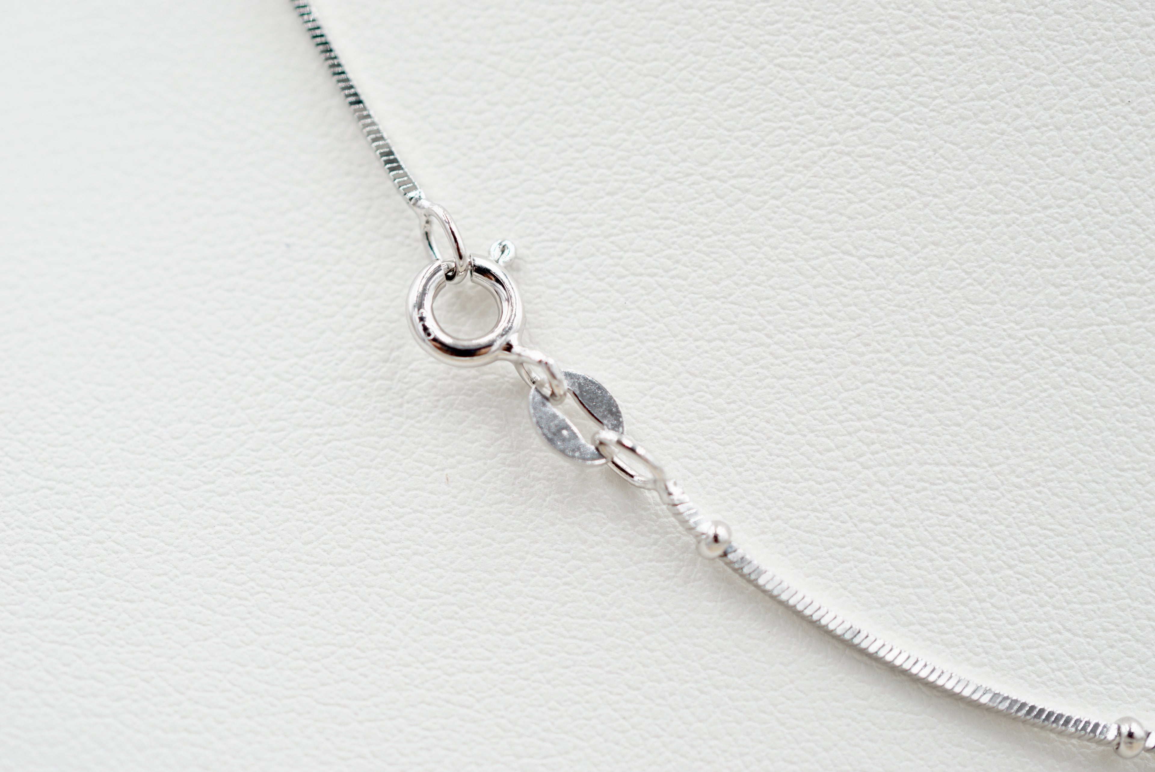 Chaîne perlé maille serpentine carré 0.8mm - Argent 925 rhodié de 40cm