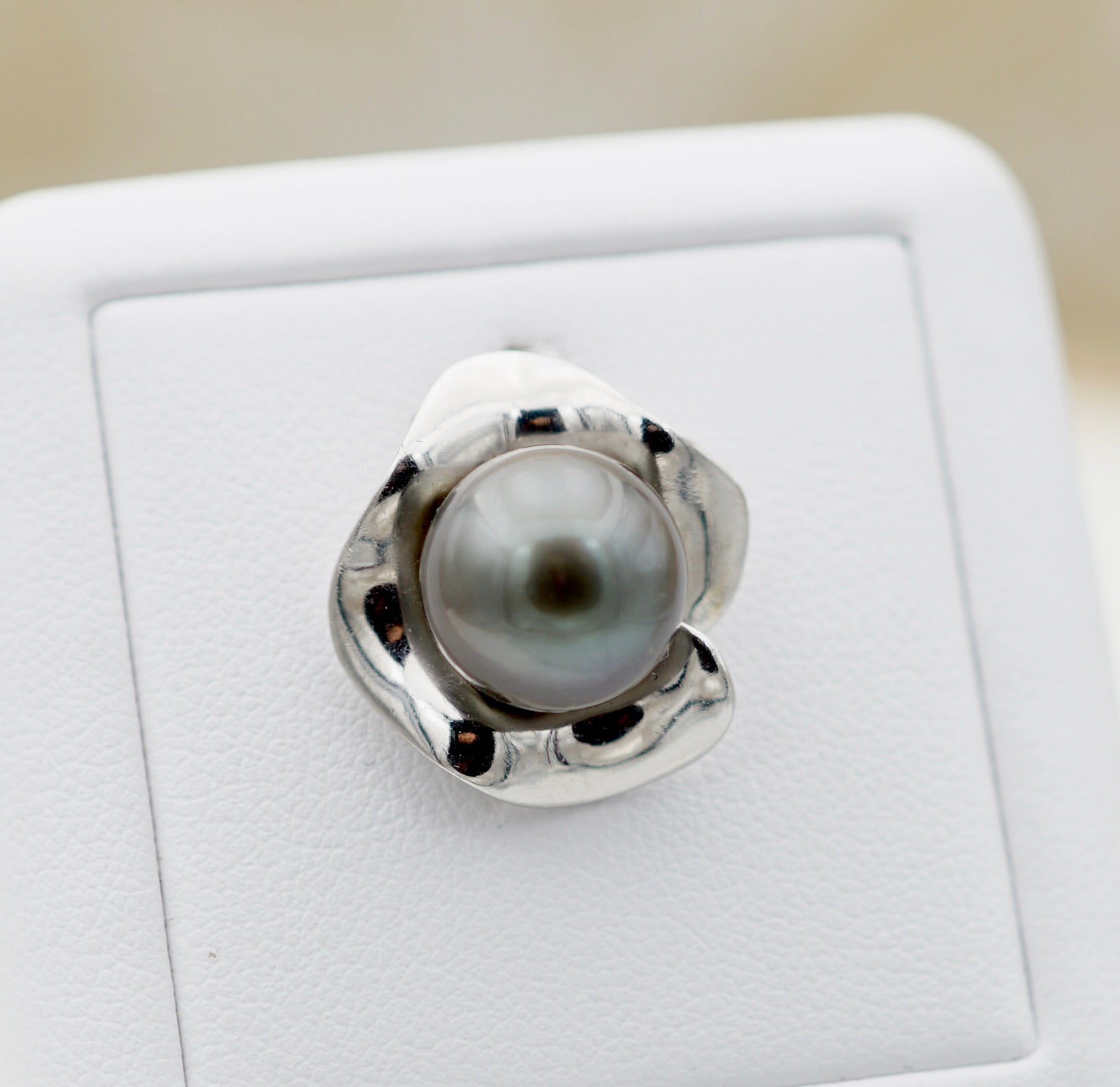 Collection Mangareva perle ronde de 10.9mm