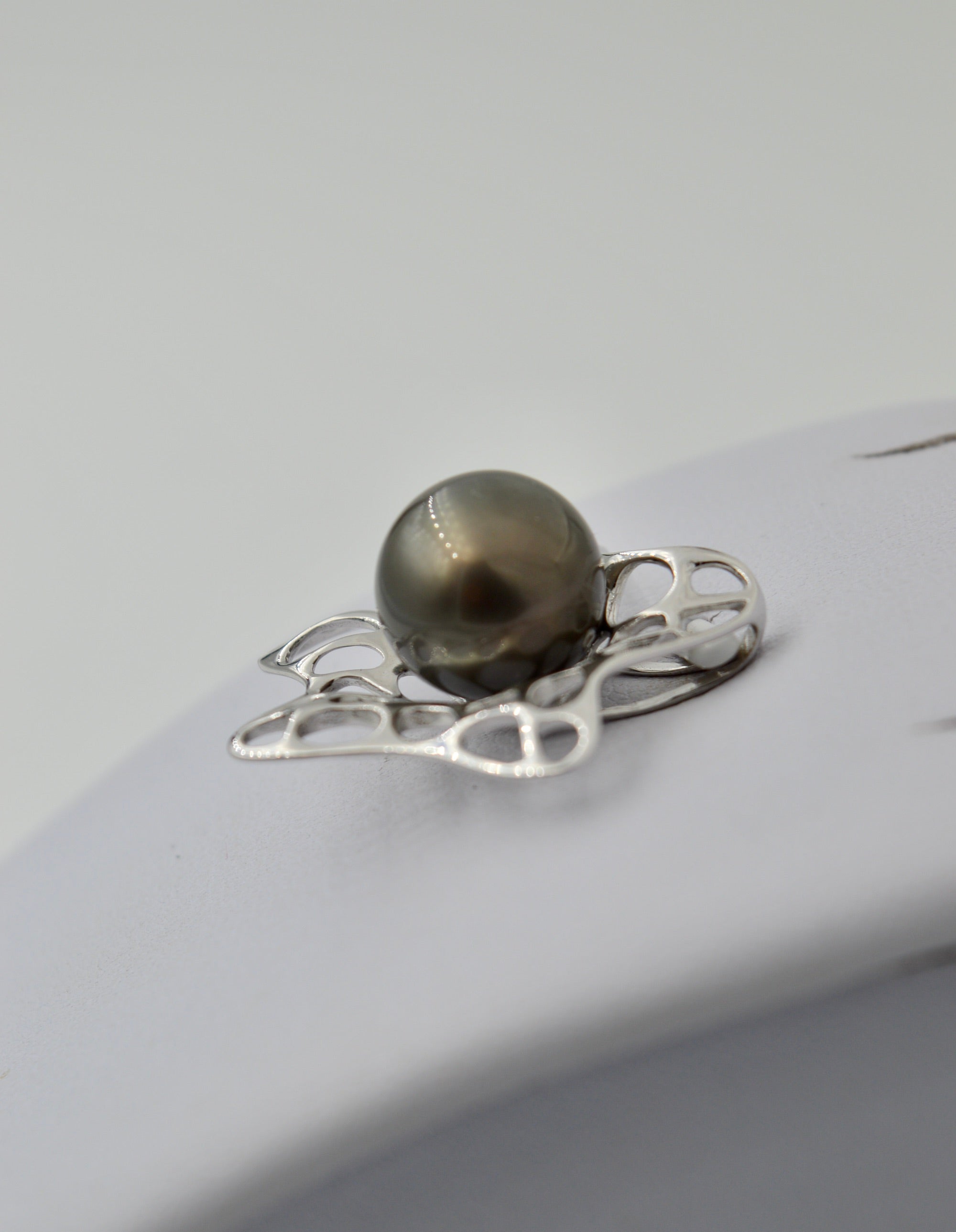 Collection Pao perle de 11mm sur pendentif en argent