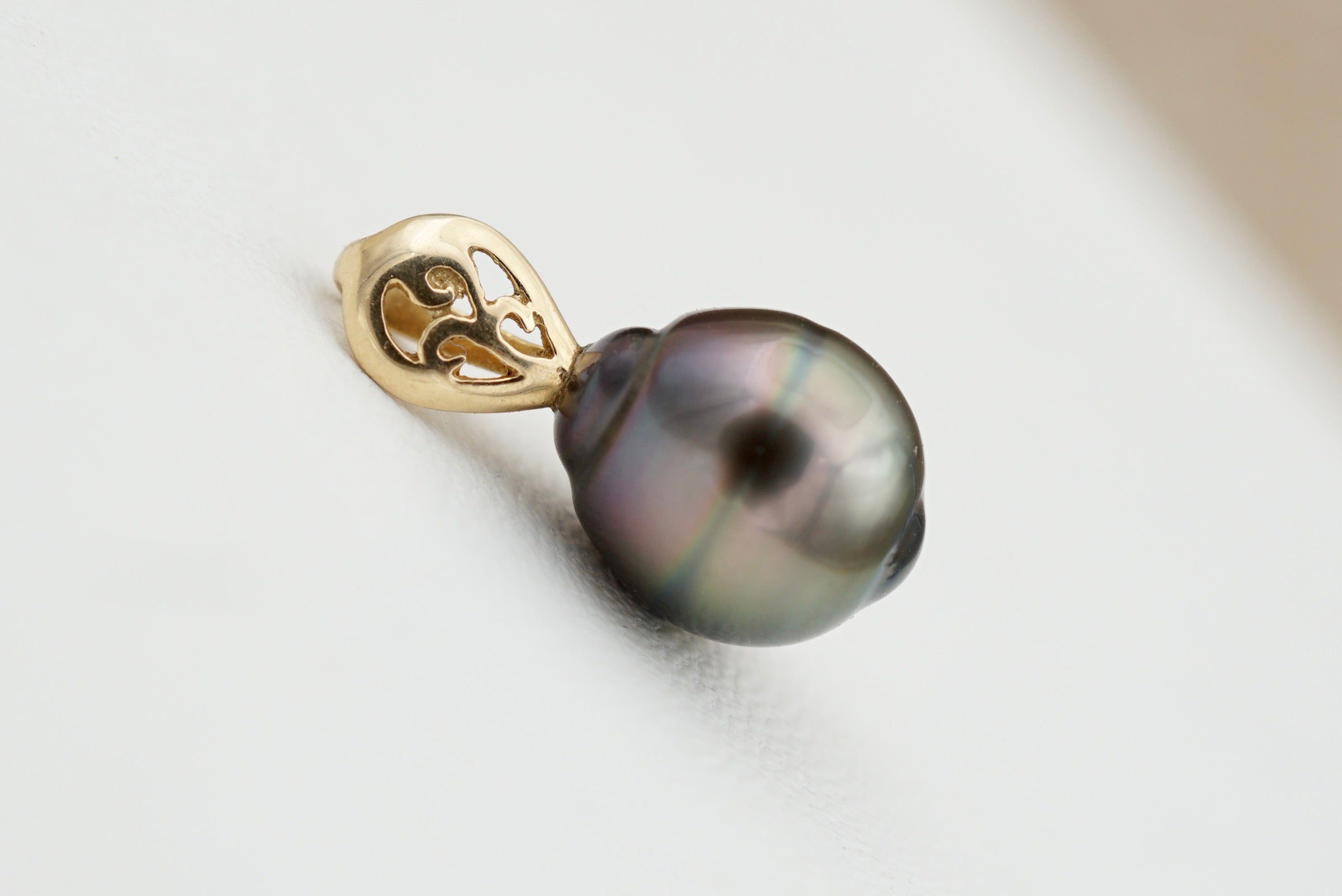 belle du lagon perle cerclée de 9mm sur Or 18k