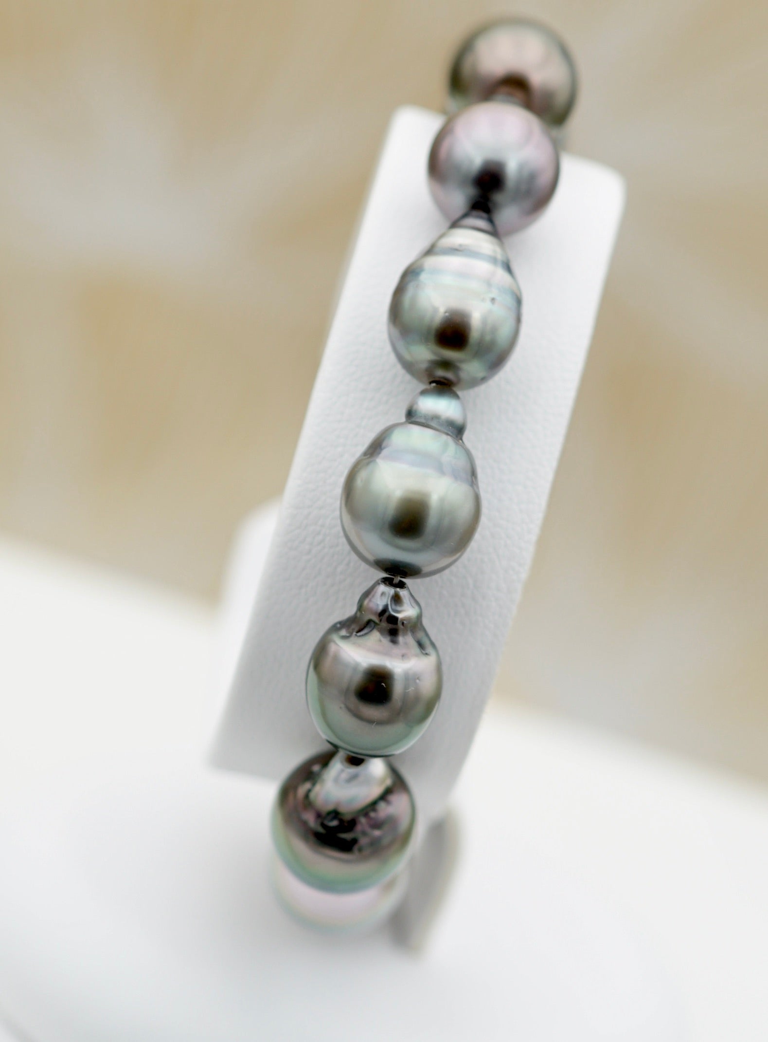 Collection Rikitea 12 splendides perles cerclées