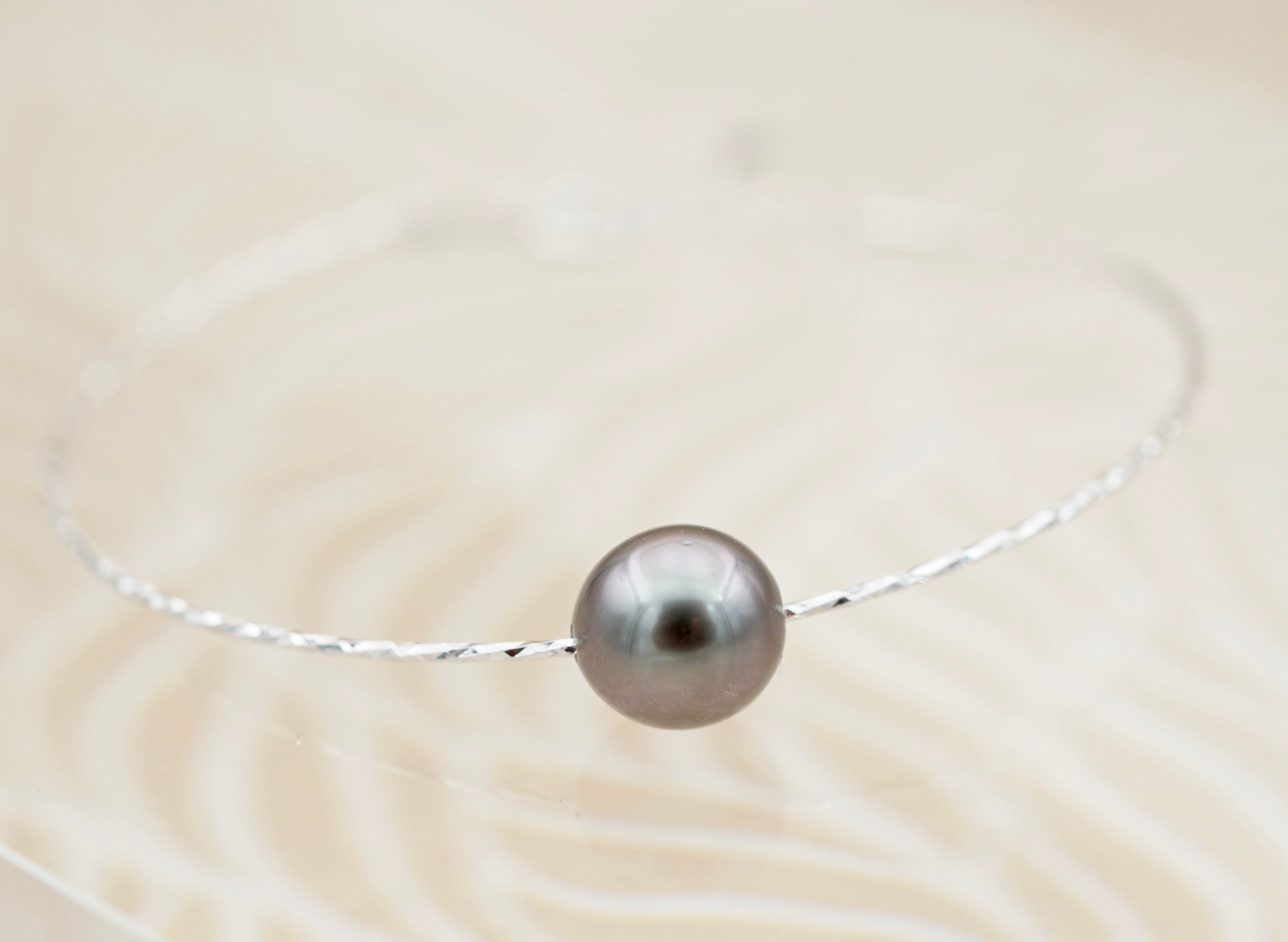 Collection Huahine perle semi ronde de 9.9mm