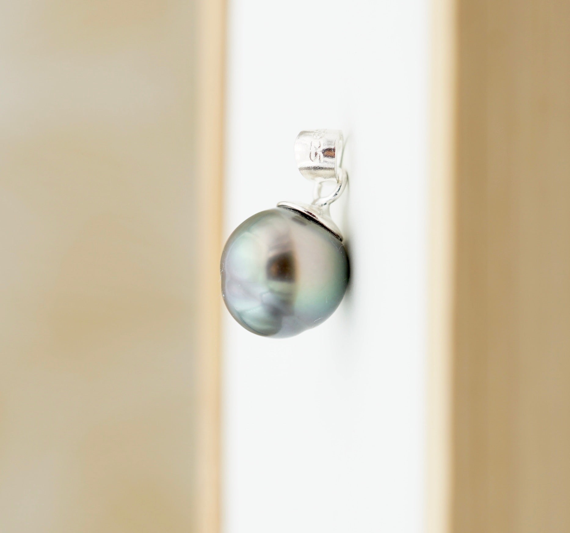 Collection Tamanu perle cerclée de 10.2mm