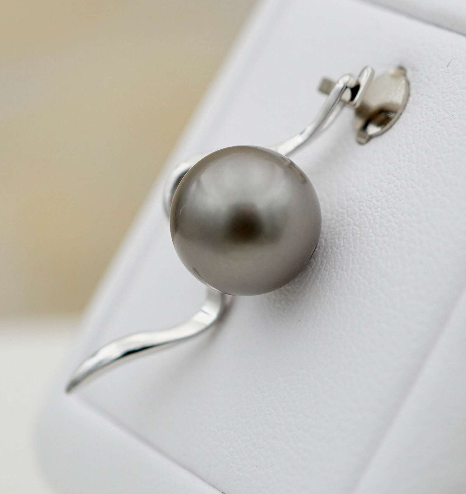 Collection Tamaroa perle ronde de 10.9mm