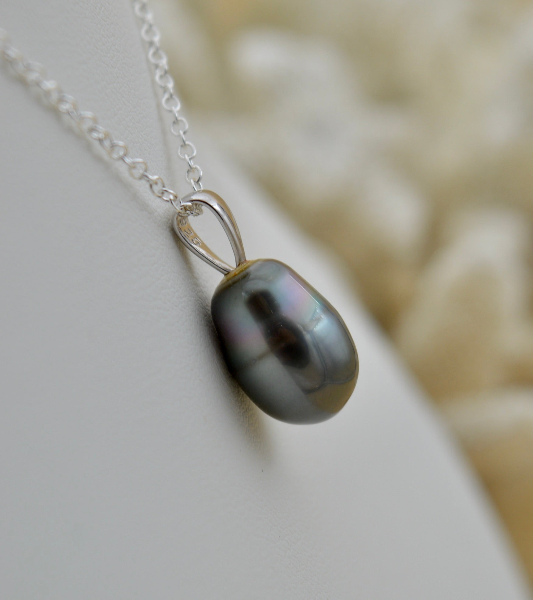 Collection Matarai perle cerclée de 10.3mm