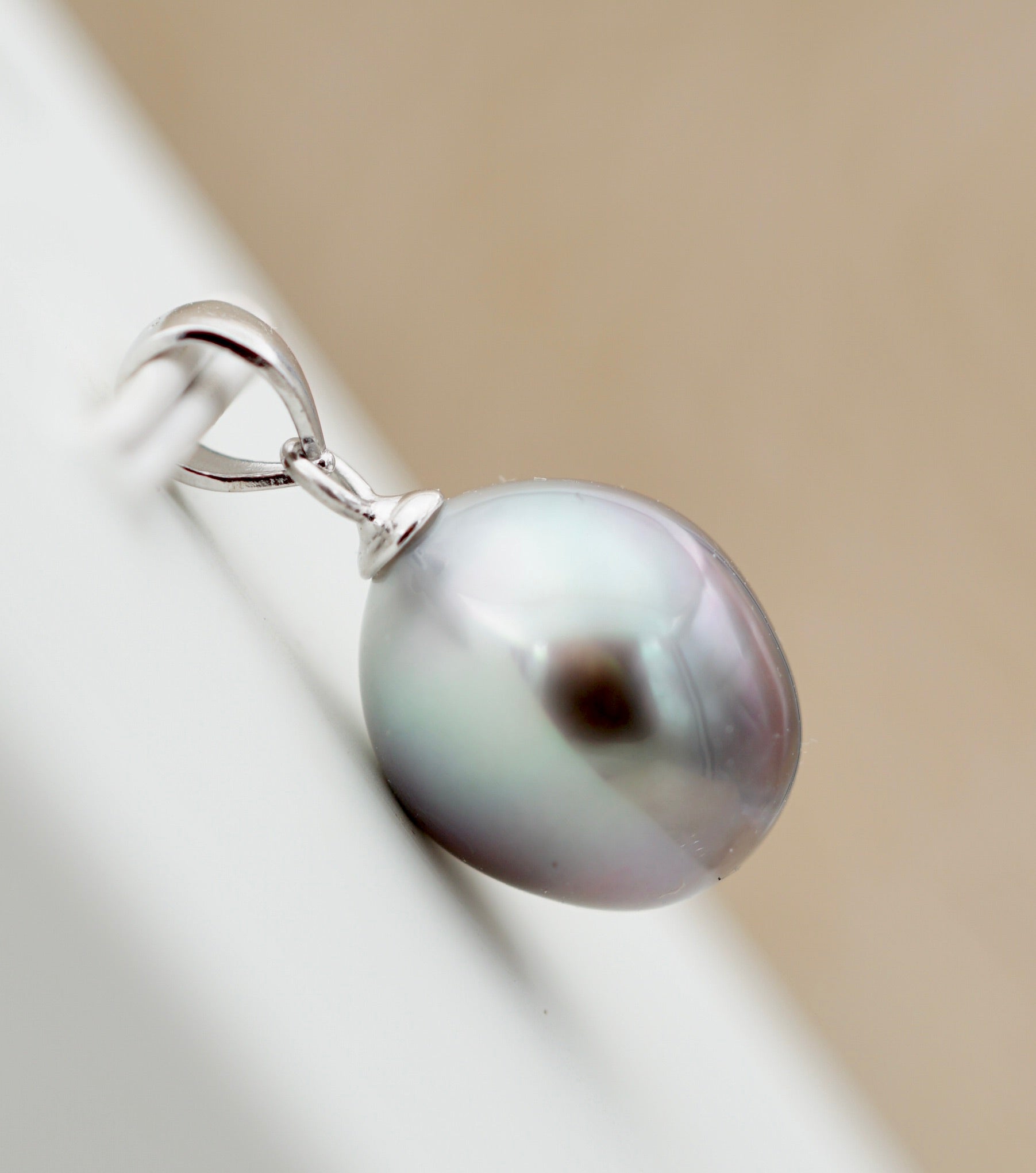 Collection Tipanier perle baroque de 10.7mm