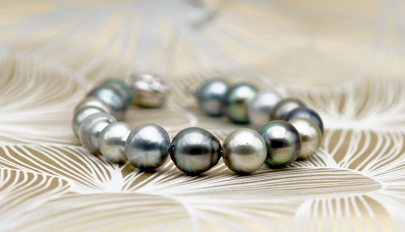 Collection Tuamotu 16 perles multicolores