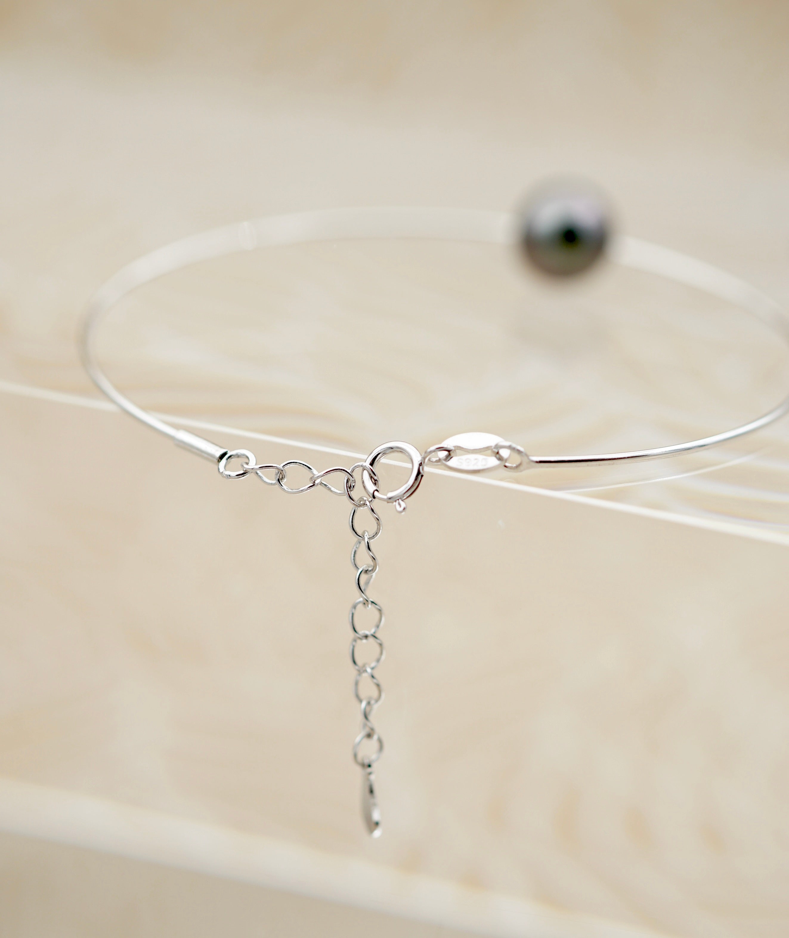 Collection Uru perle semi ronde de 9.7mm