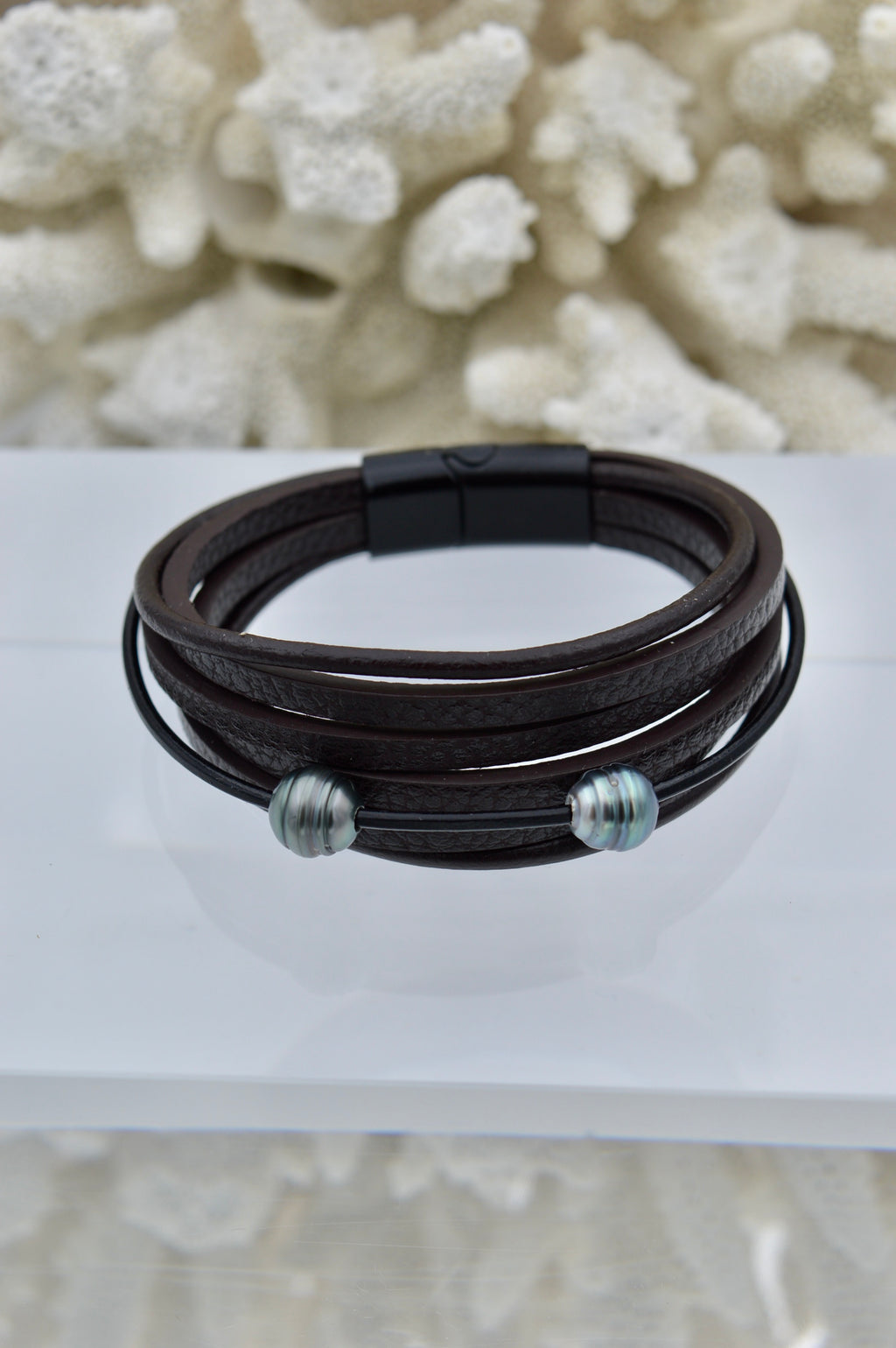 Collection Tane Deux perles cerclées sur cuir véritable