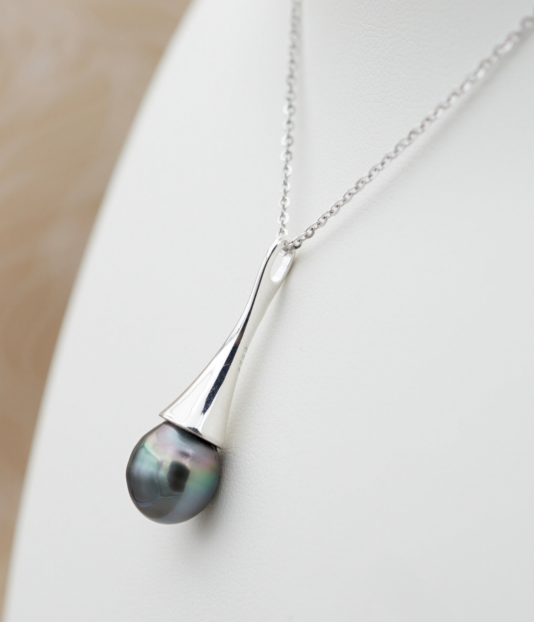 Nui perle de Tahiti cerclée de 9.2mm