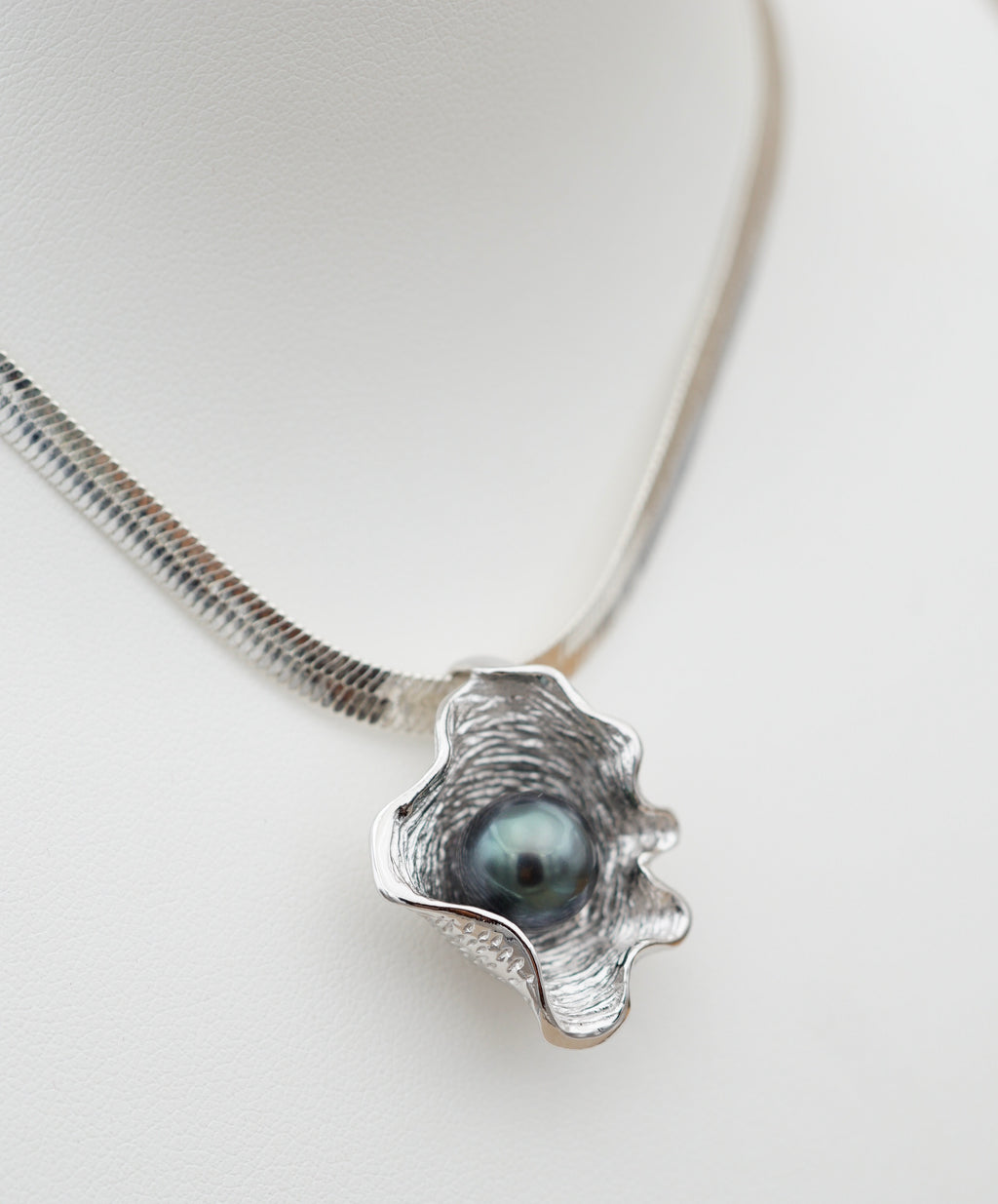 Pahua perle de Tahiti dans un bénitier en argent 925