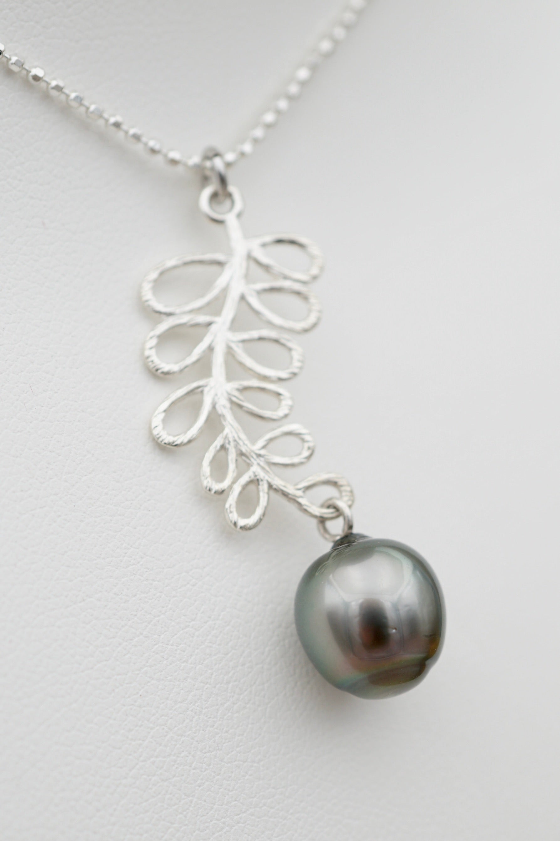 Honolua perle de Tahiti cerclée de 9.7mm