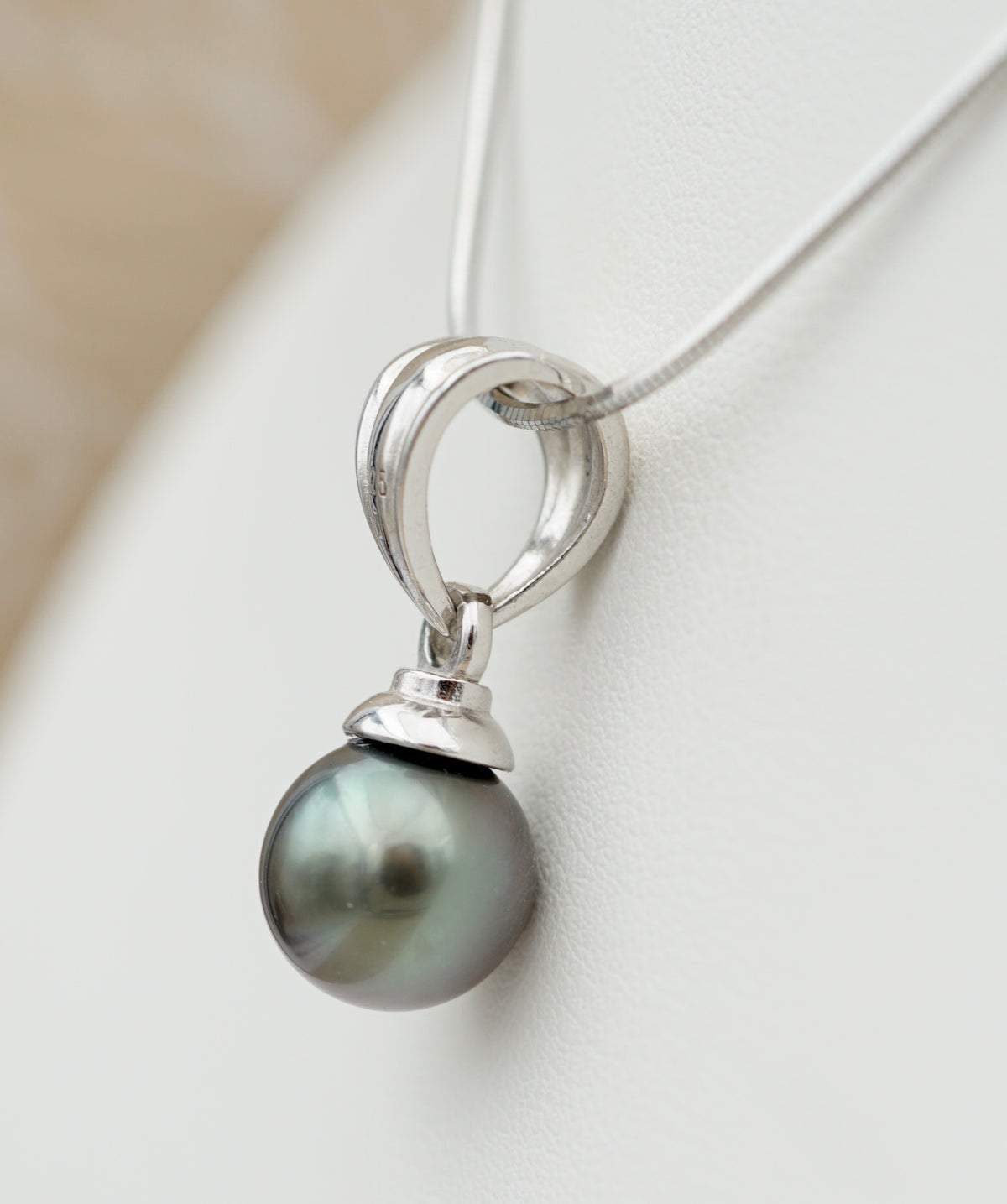 Papeari perle de Tahiti ronde de 10.2mm sur argent 925