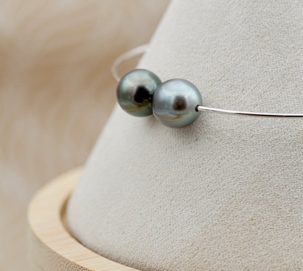 Splendide bracelet composé de deux véritables perles de Tahiti de 9.3mm